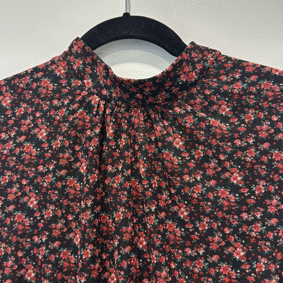 Sadie and Sage mini black dress w/red rose print and ruffles size M gently worn - Picture 5 of 9